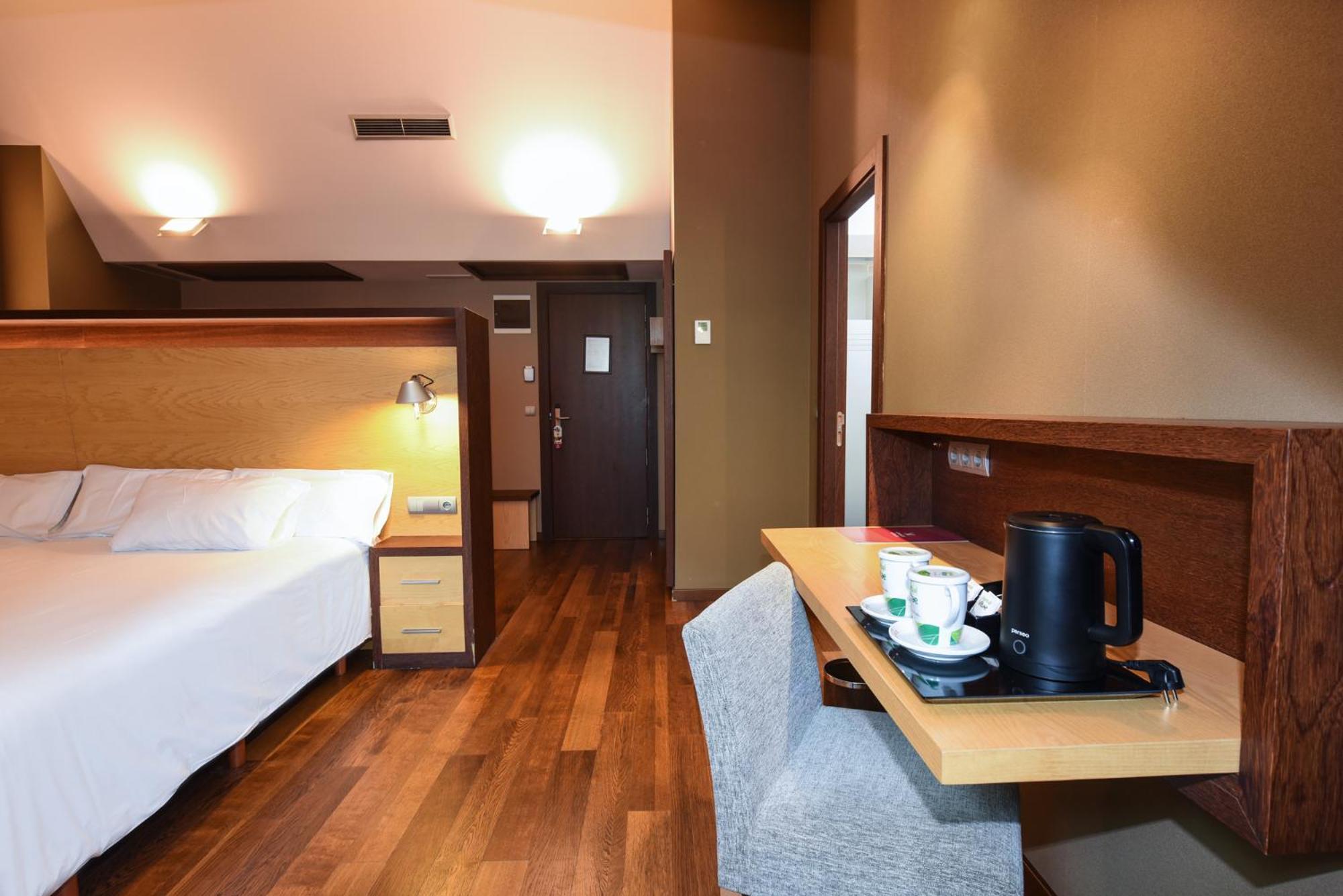 Sommos Hotel Aneto Benasque Exterior photo