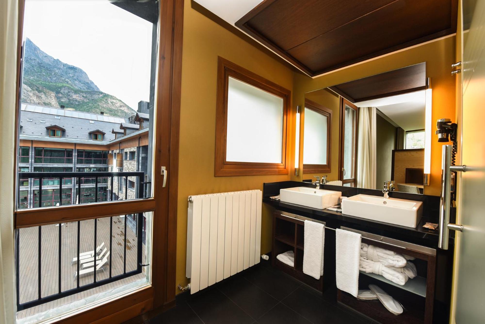 Sommos Hotel Aneto Benasque Exterior photo